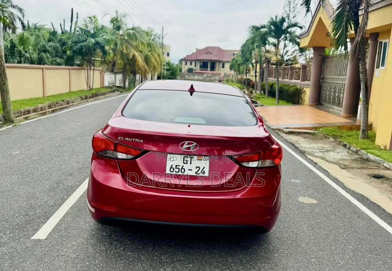 Hyundai Elantra SE Sedan FWD (1.8L 4cyl 6A) 2016 Red