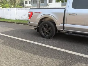 Ford F-150 LARIAT 2022 Gray