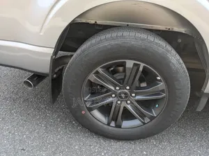 Ford F-150 LARIAT 2022 Gray