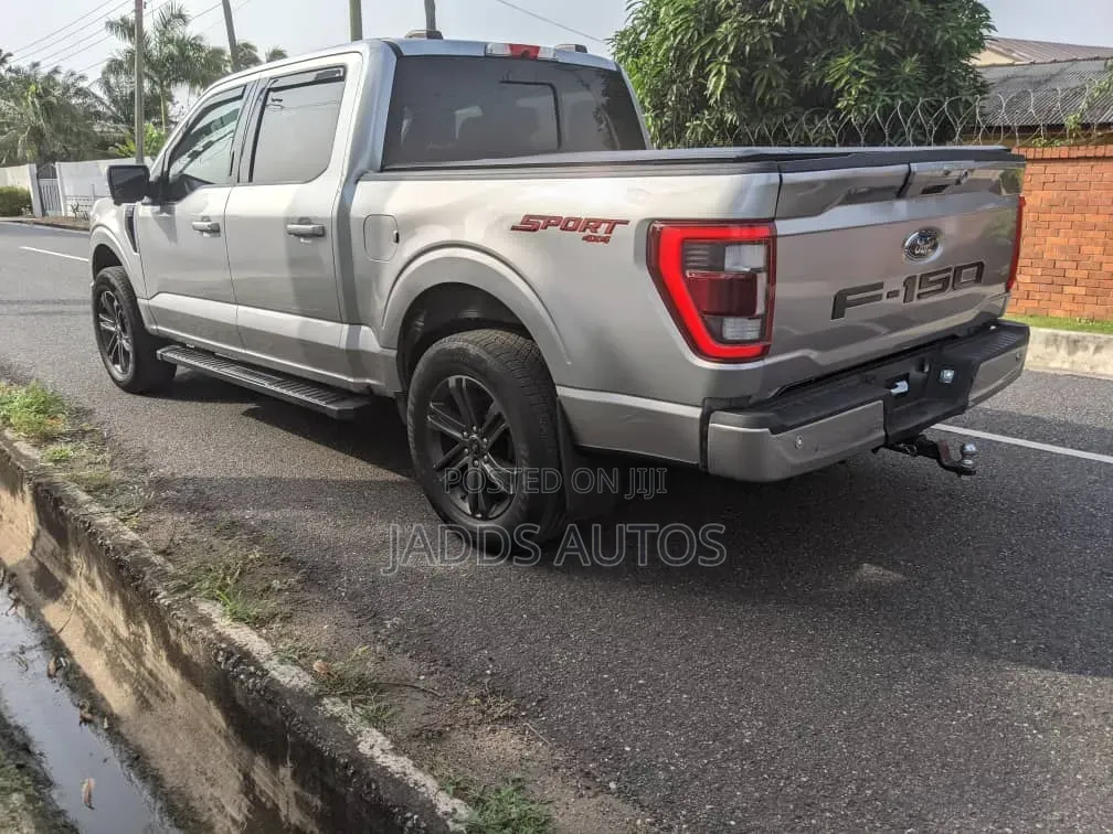 Ford F-150 LARIAT 2022 Gray