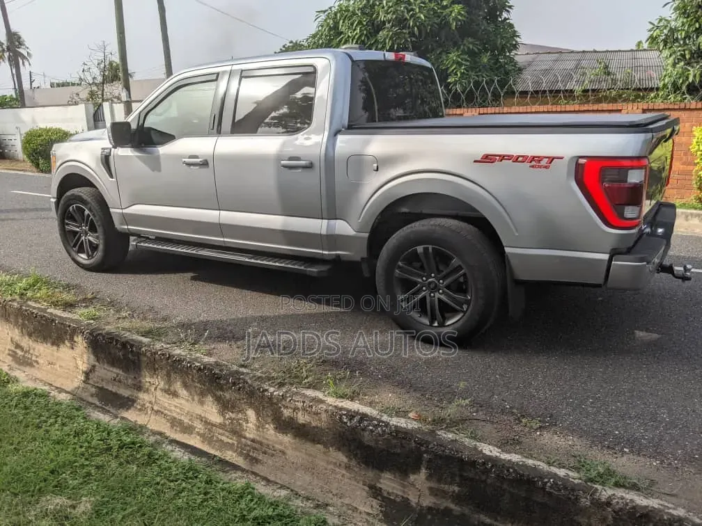 Ford F-150 LARIAT 2022 Gray