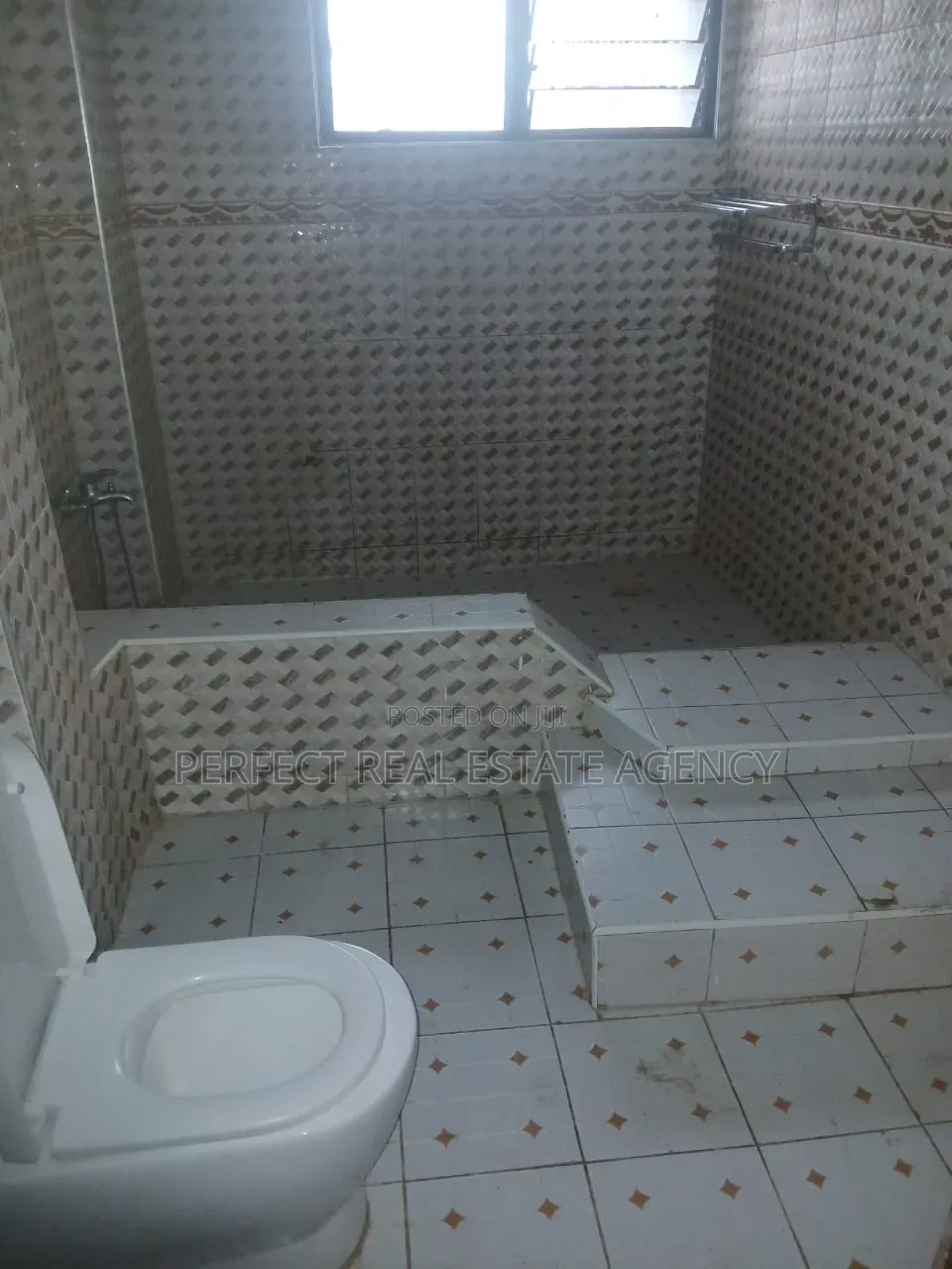 2bdrm Apartment in Abuakwa Dkc, Kumasi Metropolitan for rent