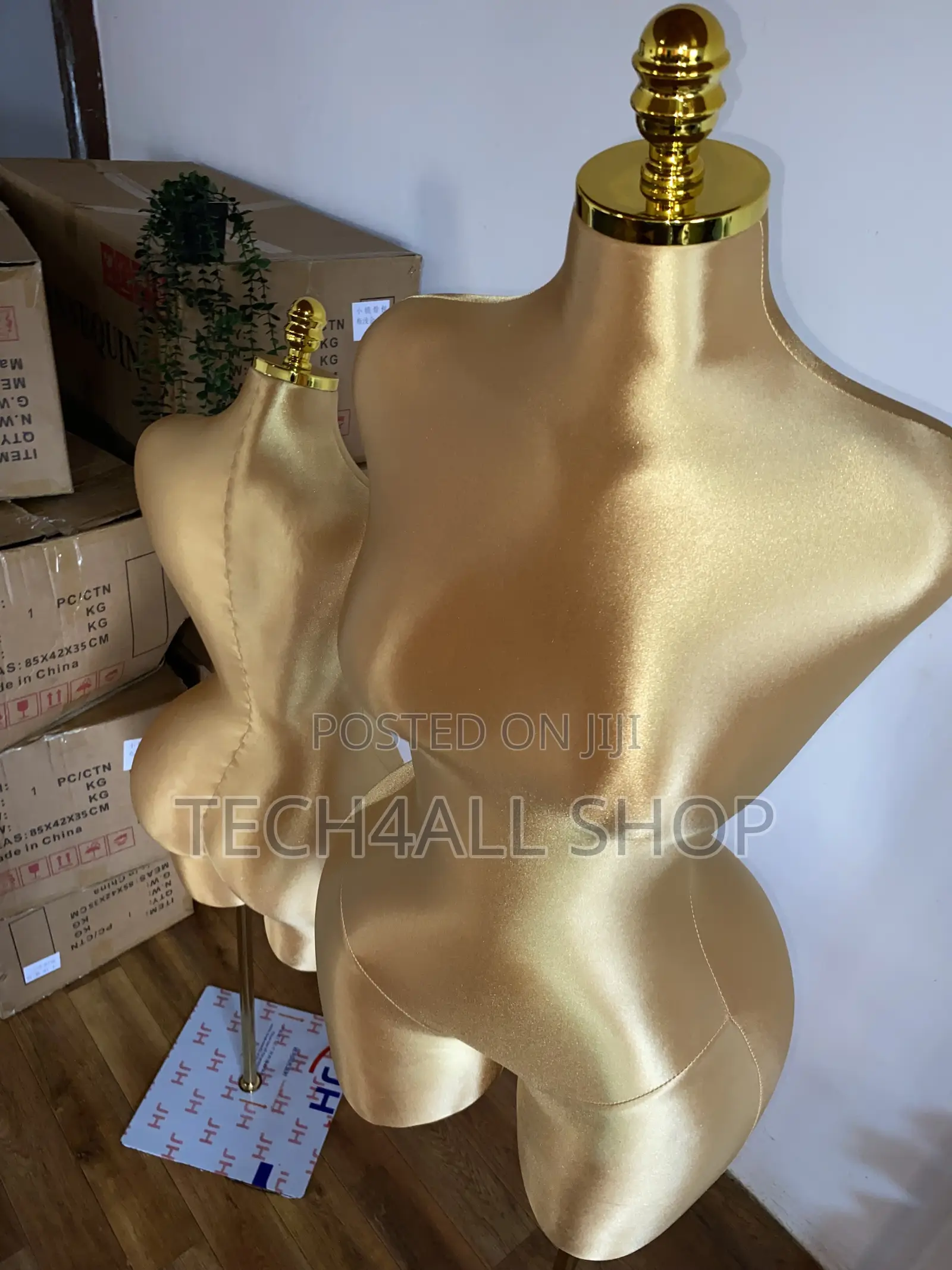 Pin-able Boutique Curvy Fabric Female Plus Size Mannequin