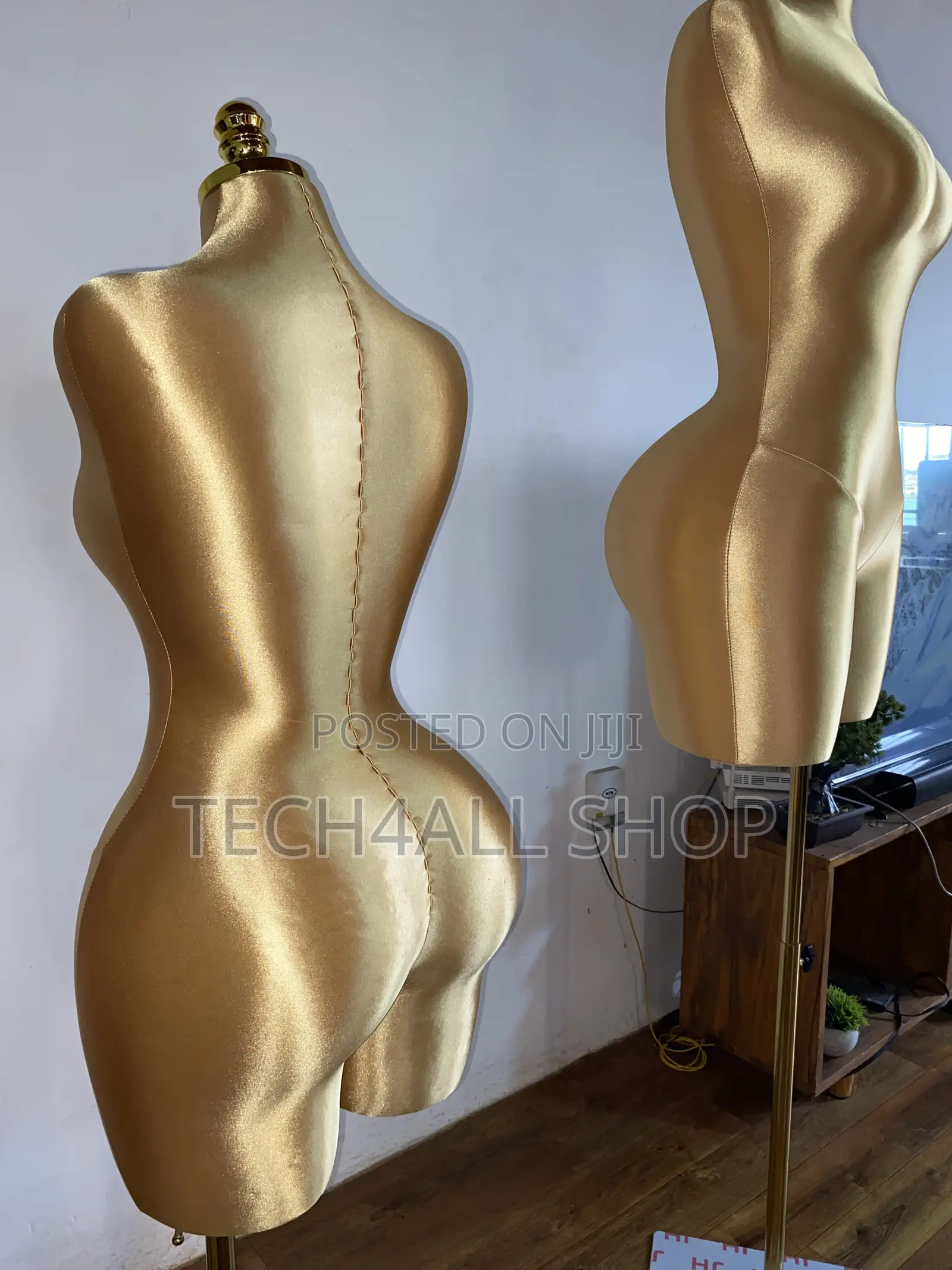 Pin-able Boutique Curvy Fabric Female Plus Size Mannequin