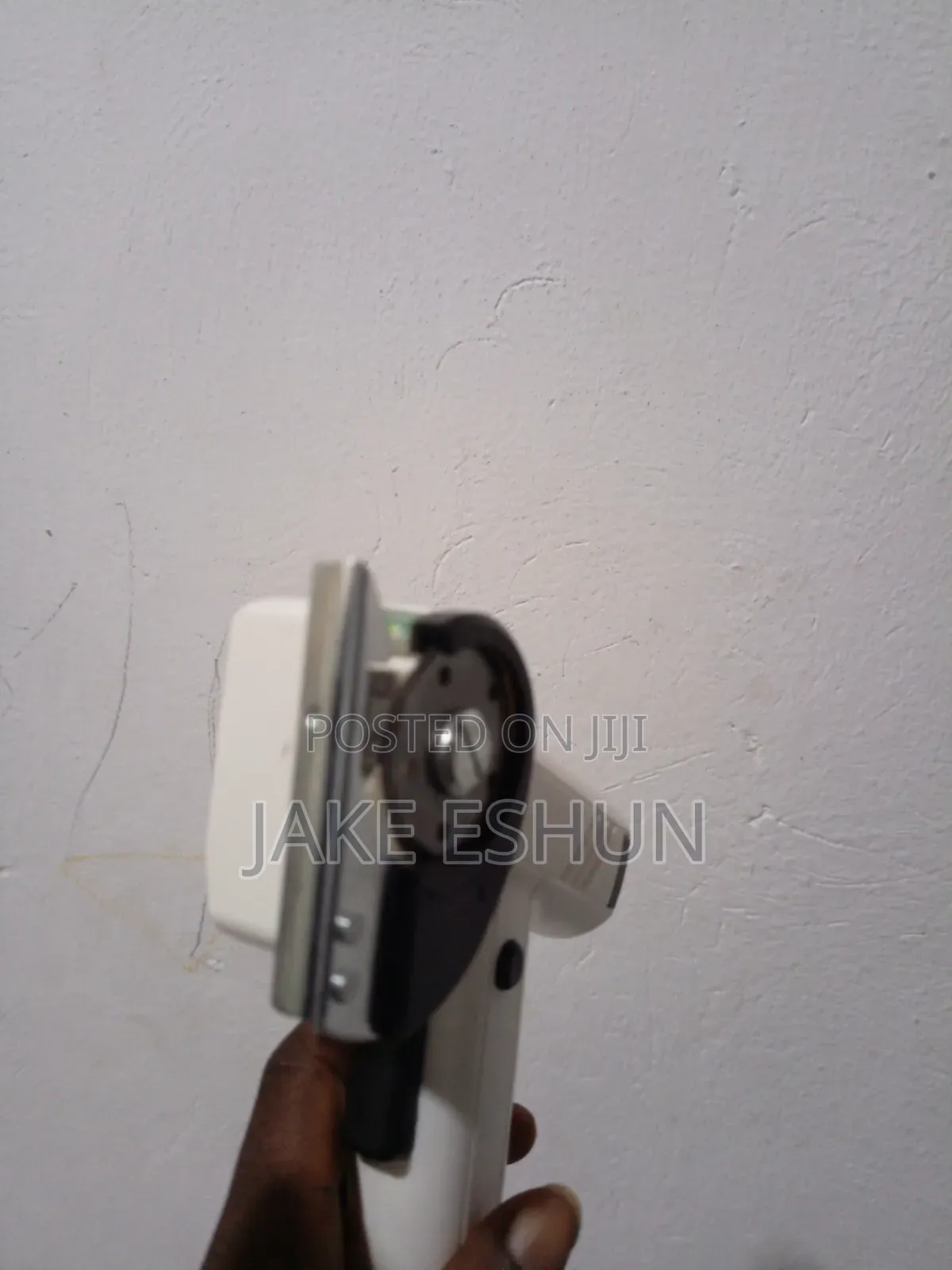 Electric Rotary Fabric Cutter