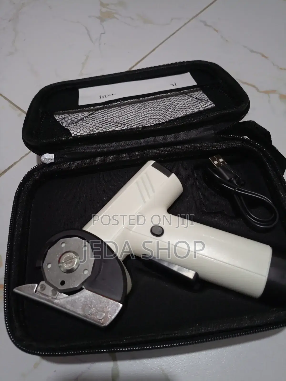 Electric Rotary Fabric Cutter