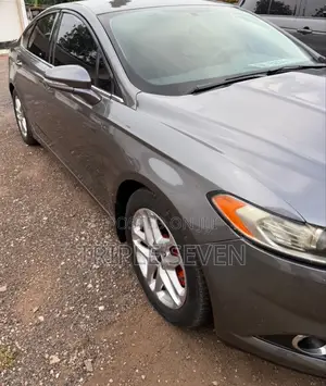 Ford Fusion 2014 Gray