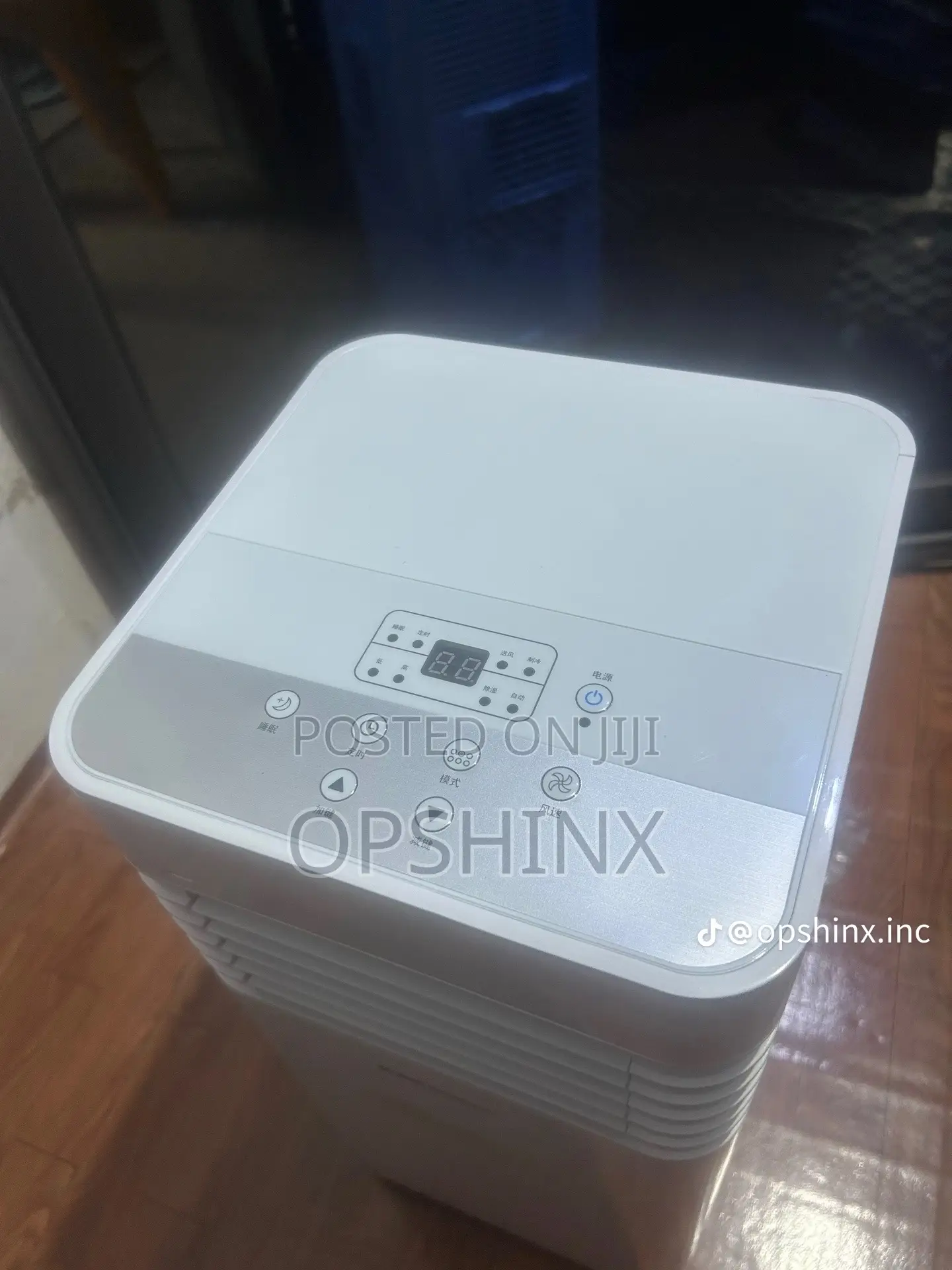Royalstar's Compact 1 Hp Mobile Air Conditioner