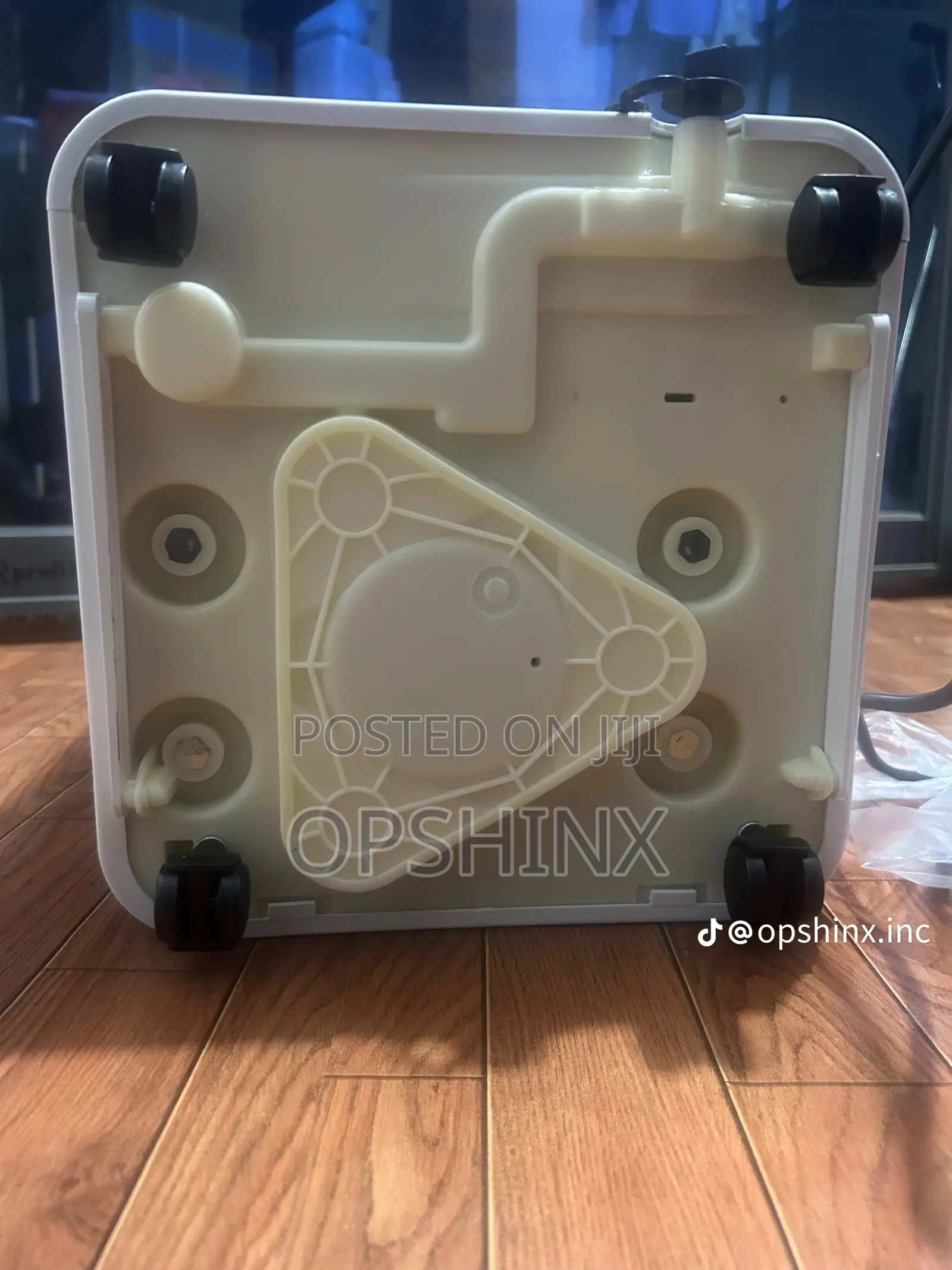 Royalstar's Compact 1 Hp Mobile Air Conditioner