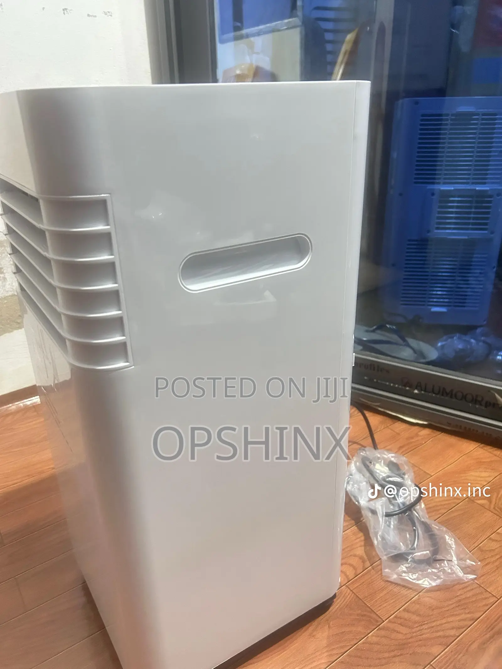 Royalstar's Compact 1 Hp Mobile Air Conditioner
