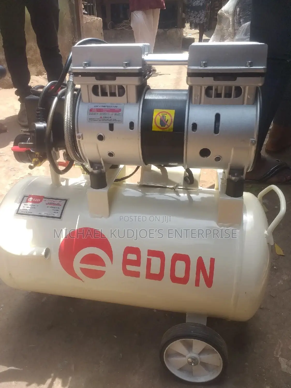 Edon Silent Air Compressor Machine 25ltr
