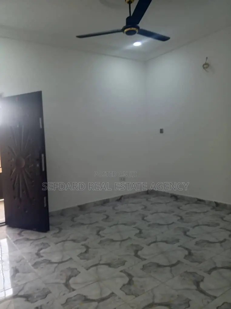 1bdrm Apartment in Sefdard, Pokuase for rent