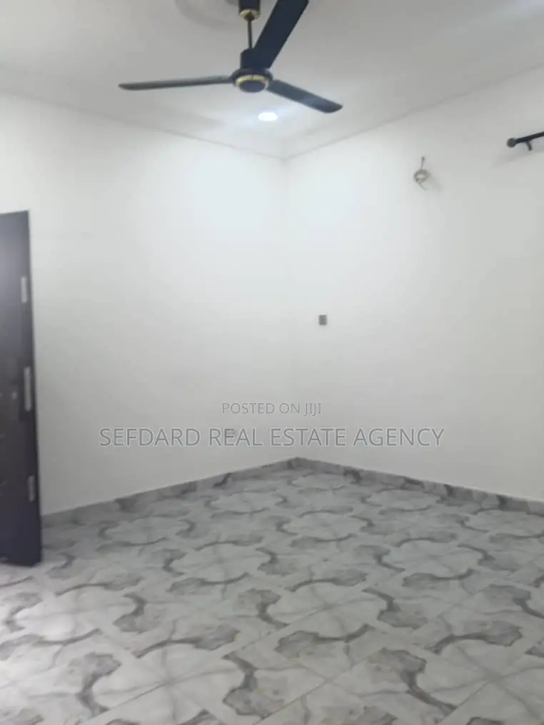 1bdrm Apartment in Sefdard, Pokuase for rent