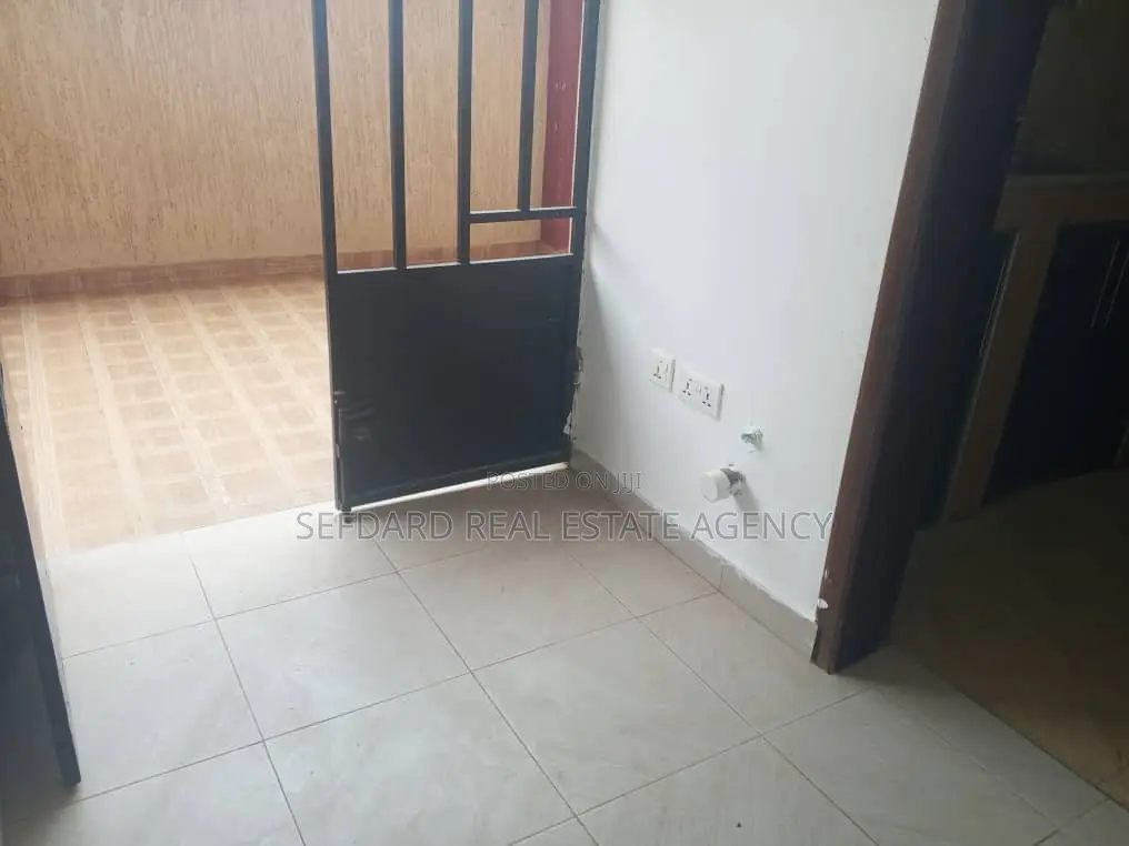 1bdrm Apartment in Sefdard, Pokuase for rent