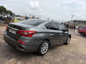 Nissan Sentra SR 2017 Gray