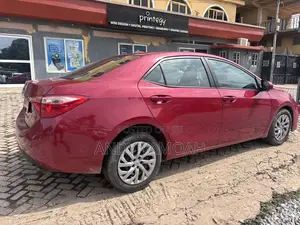 Toyota Corolla 2017 Red