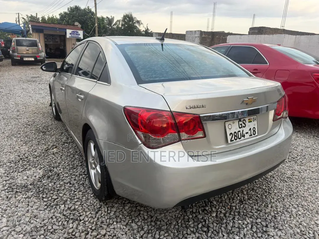 Chevrolet Cruze 2012 Silver