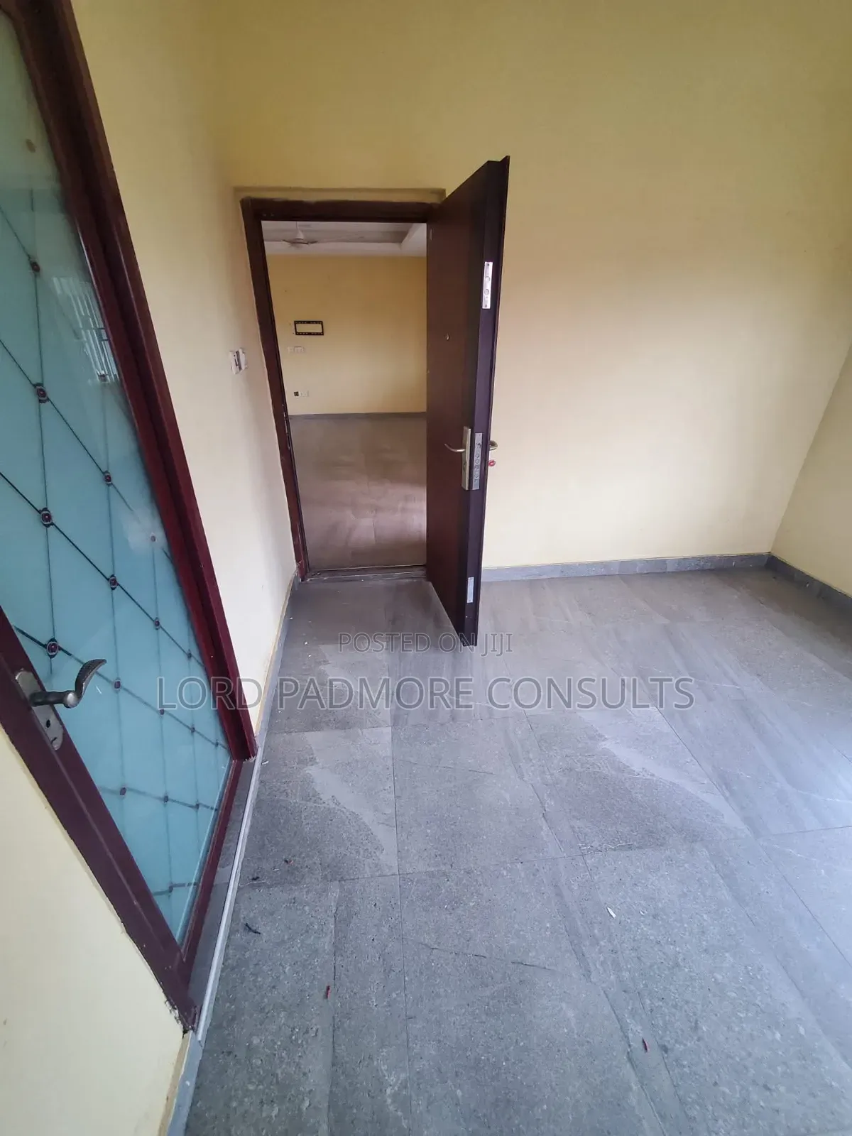 2bdrm Apartment in Adenta-Aviation, Housing Down for rent