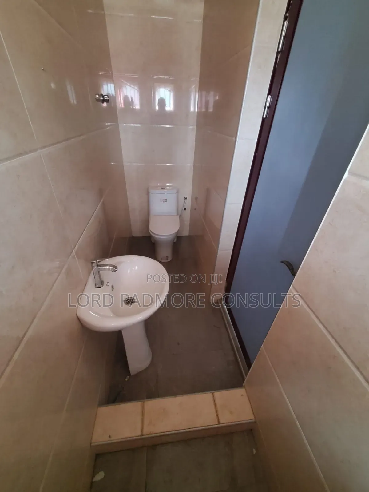 2bdrm Apartment in Adenta-Aviation, Housing Down for rent