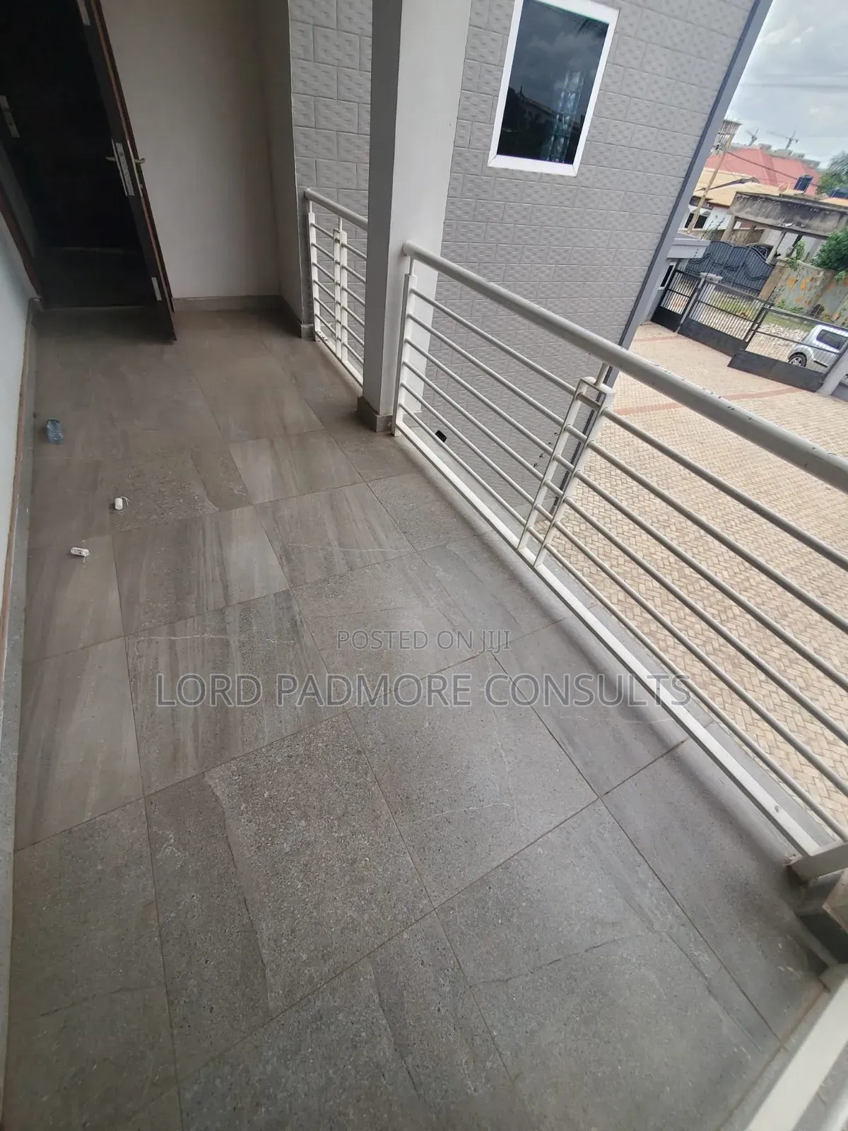 2bdrm Apartment in Adenta-Aviation, Housing Down for rent