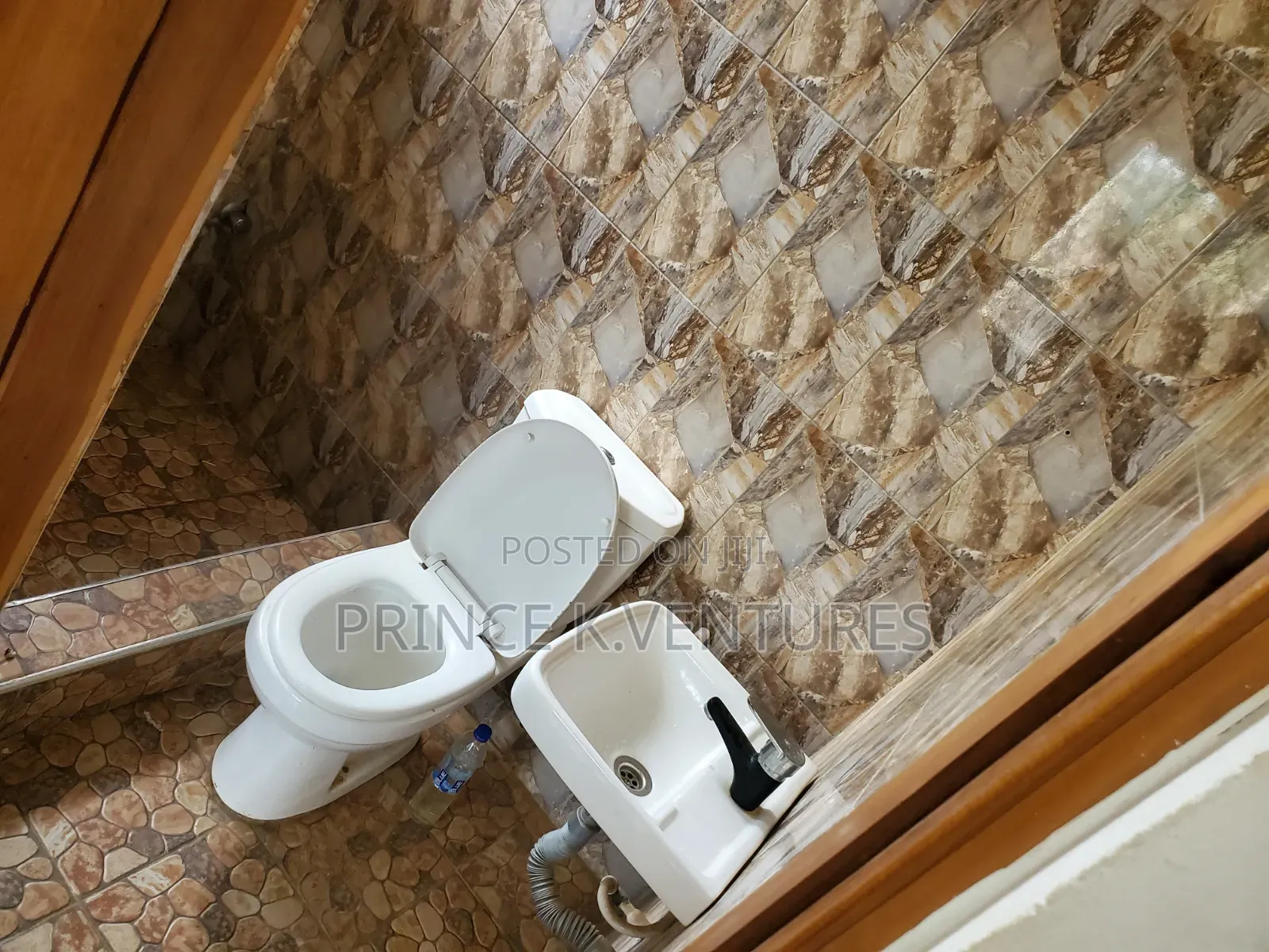 Furnished 2bdrm Apartment in Kings Properties, Mallam for rent