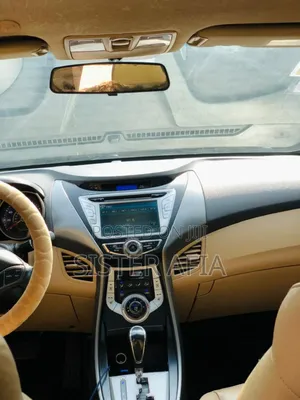 Hyundai Elantra 2013 White