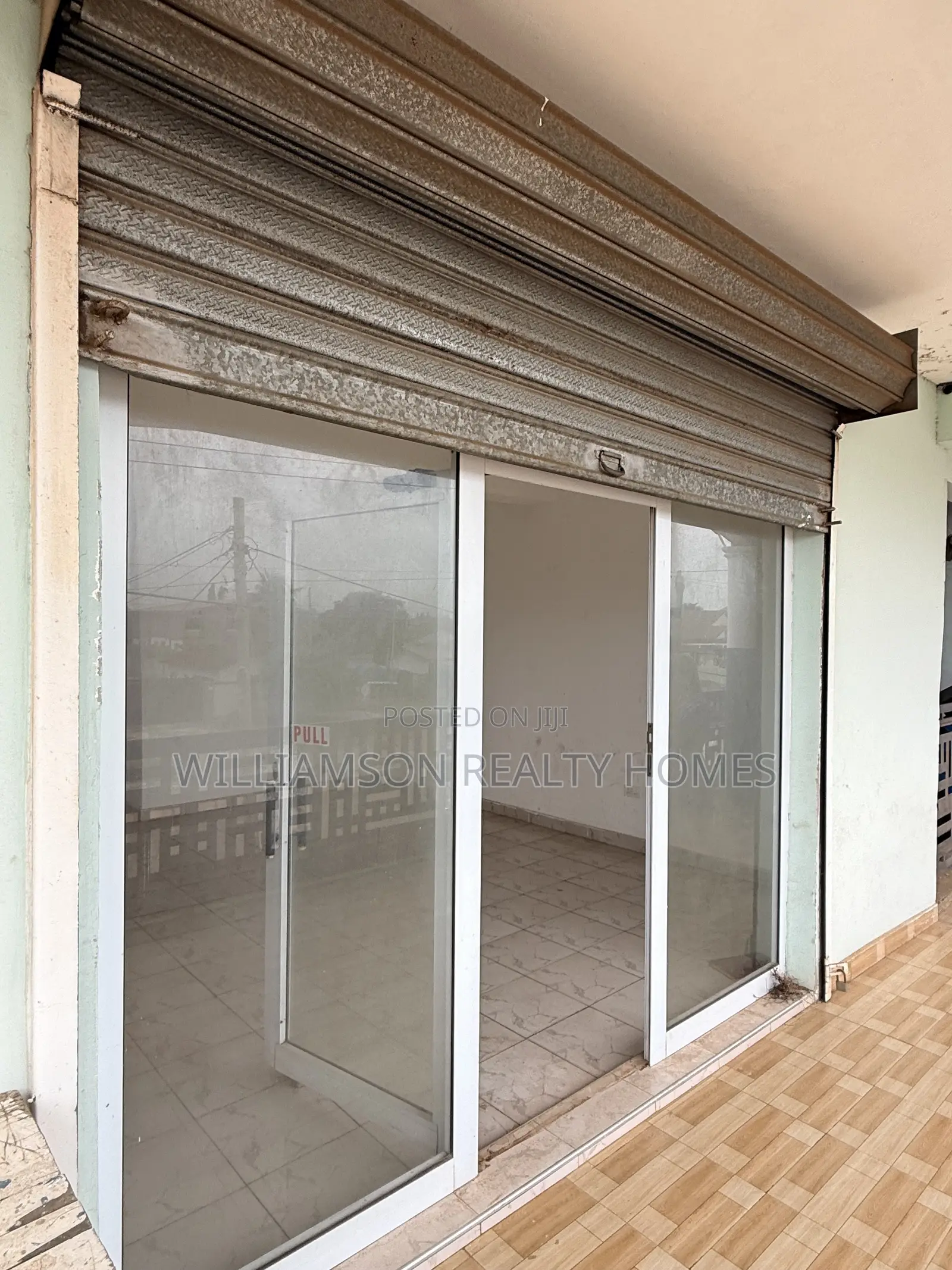 Road Side Shop/Store/Office Space/Showroom Wit an Extra Space,Spintex