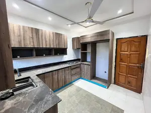 3bdrm Block of Flats in Trassacco, School Junction for rent