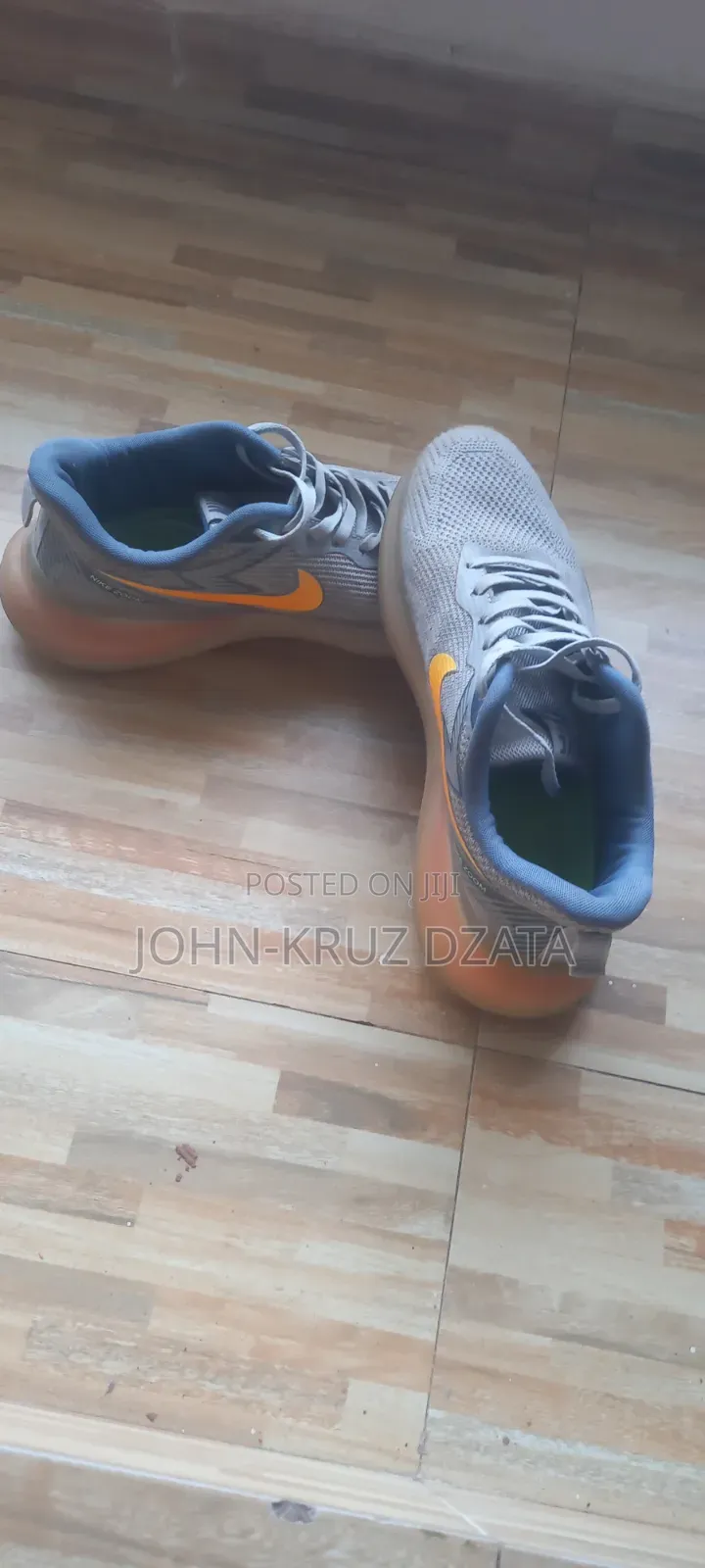 Nike Zoom Size 42