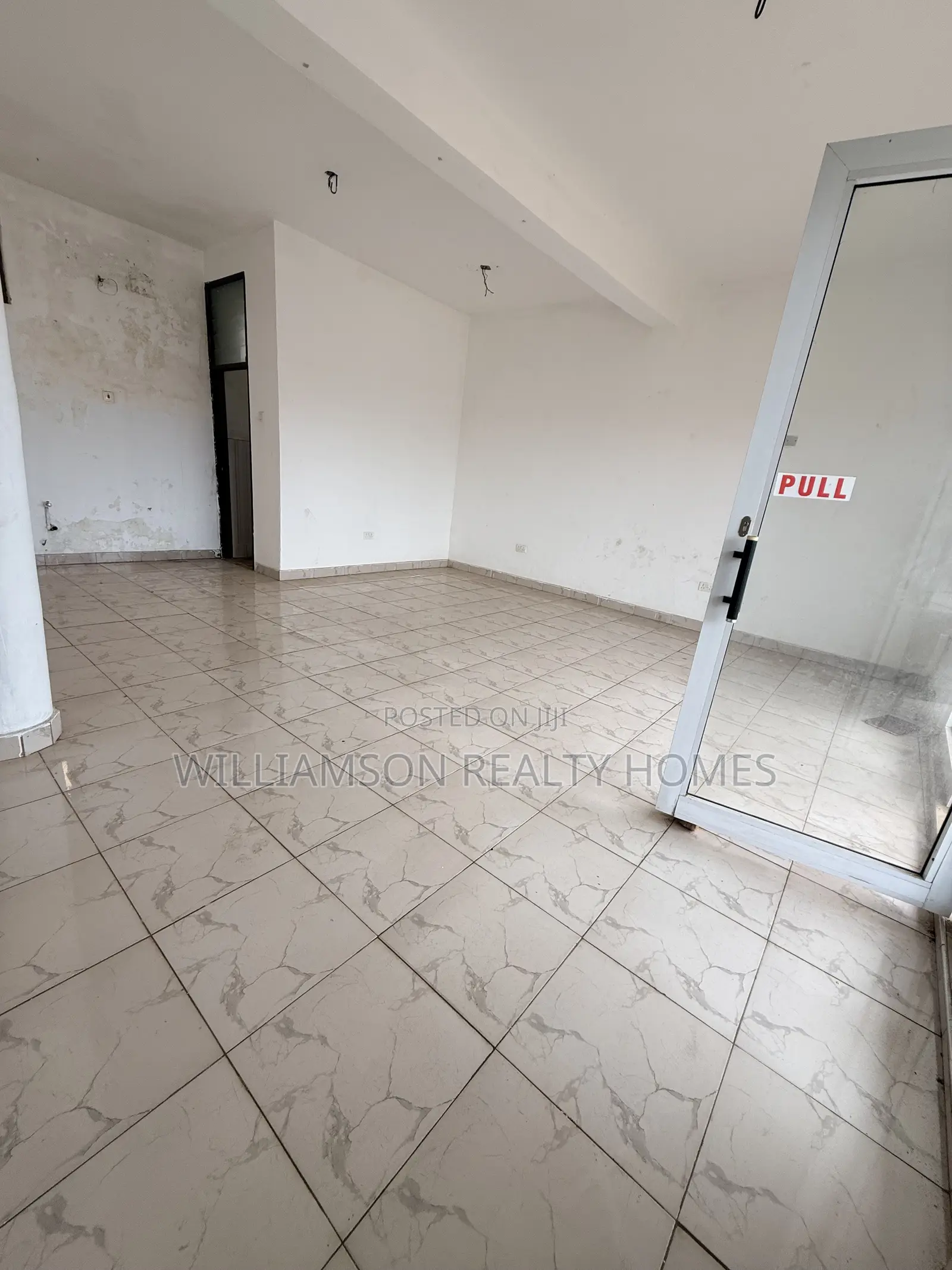Road Side Shop/Store/Office Space/Showroom Wit an Extra Space,Spintex