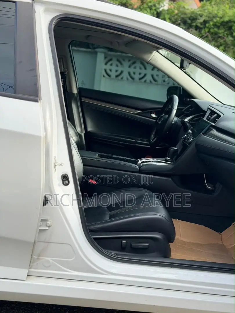 Honda Civic Touring Sedan 2020 White