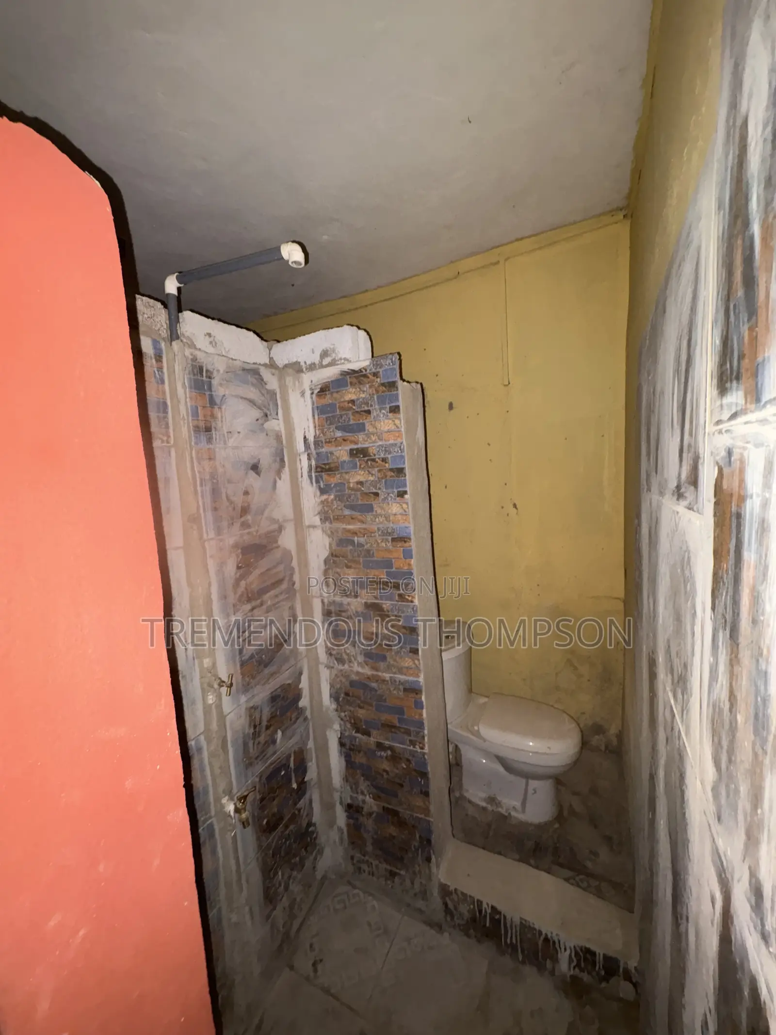 1bdrm Room & Parlour in Scc Gicel, West Hills Mall Area for rent