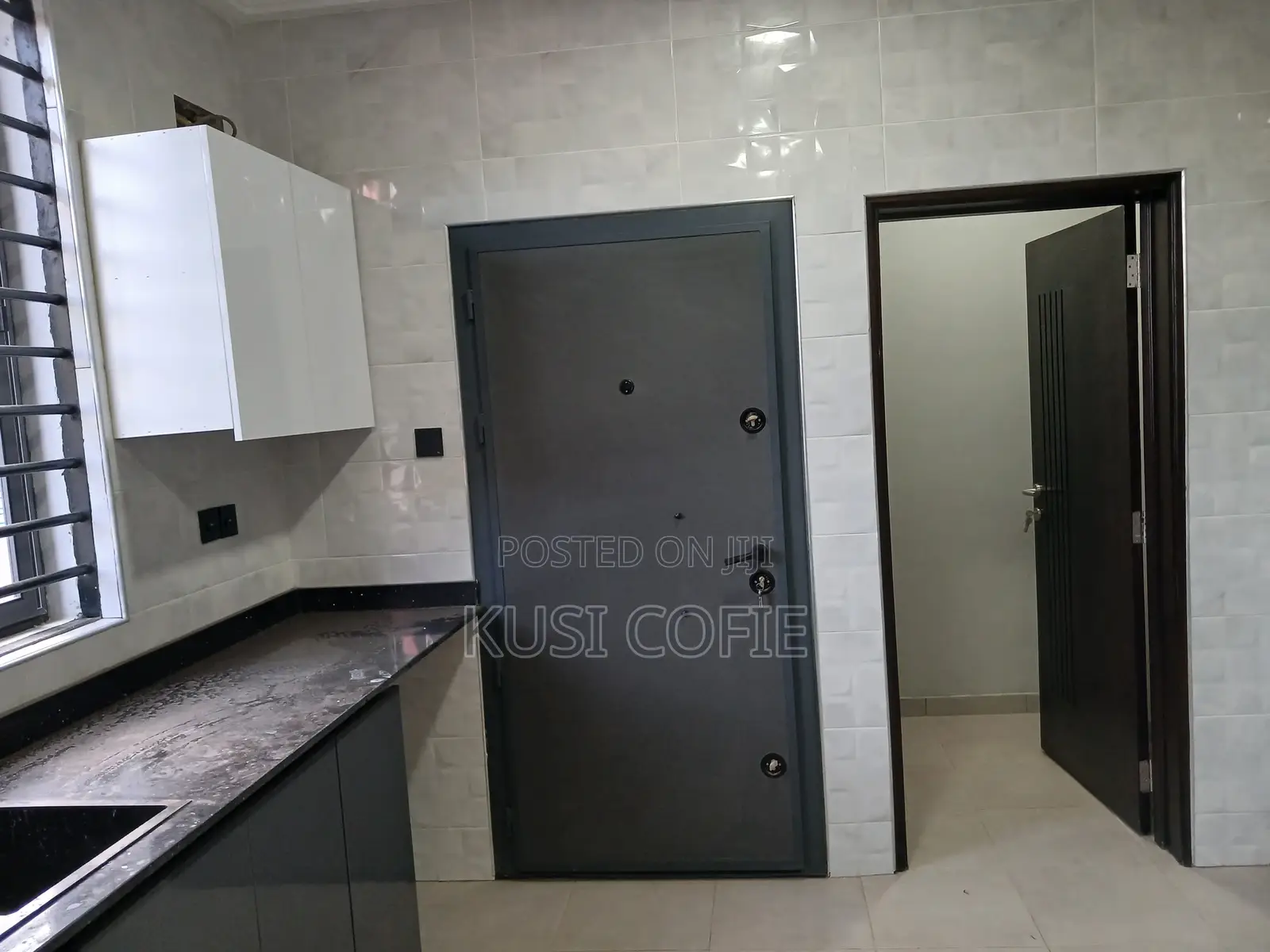 3bdrm Townhouse / Terrace in Parakuo Estate for rent