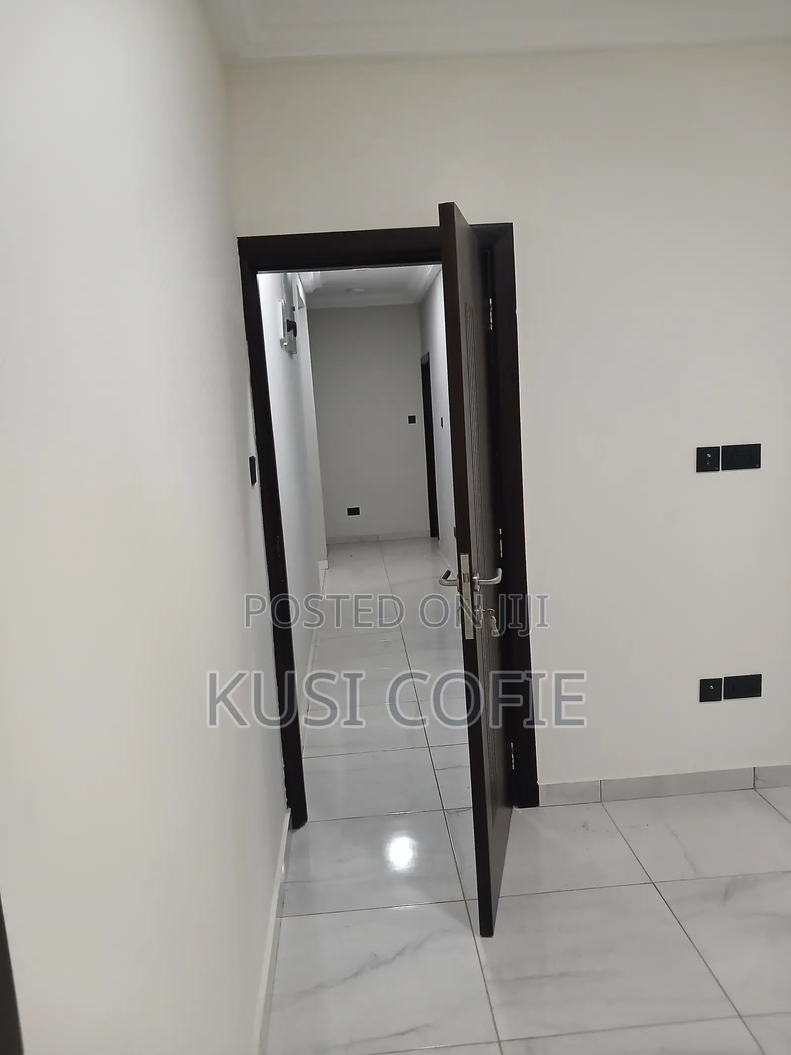 3bdrm Townhouse / Terrace in Parakuo Estate for rent