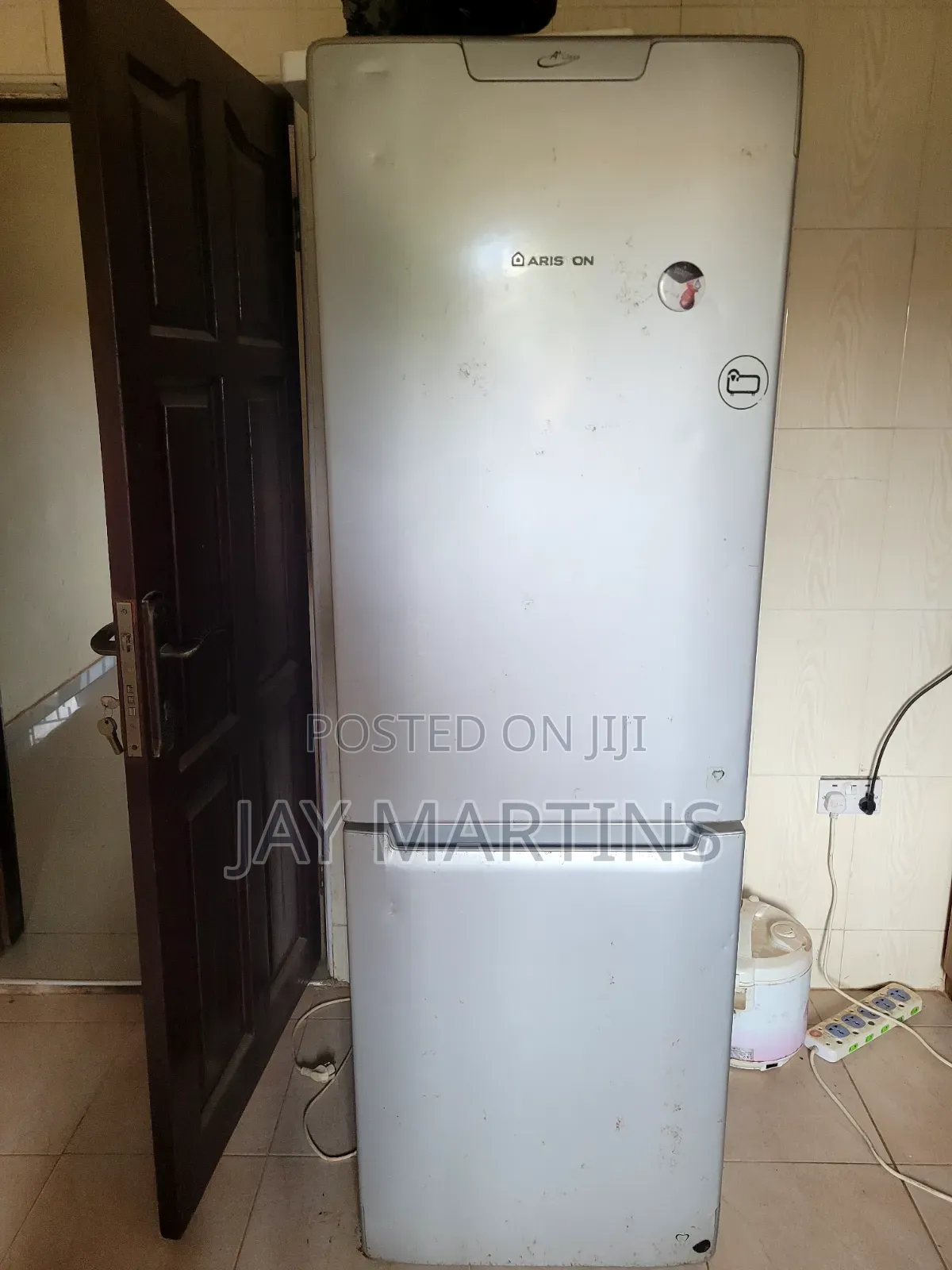 Ariston A+ Refrigerator