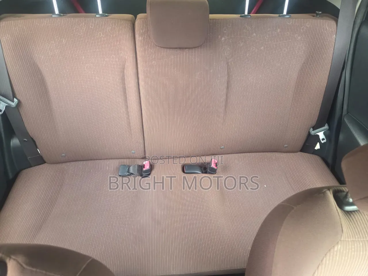 Toyota Vitz 1.5 FWD 5dr 2013 Pink