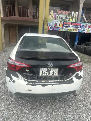 Toyota Corolla S 4dr Sedan (1.8L 4cyl CVT) 2015 White
