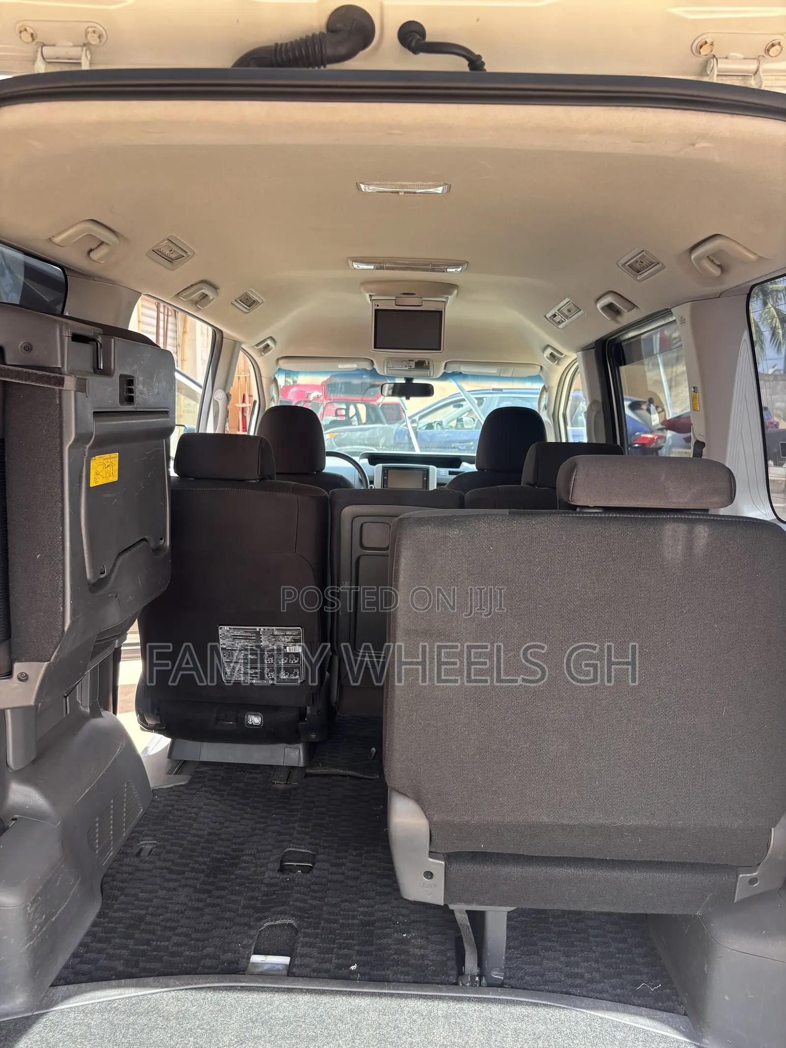 Toyota Voxy 2012 White