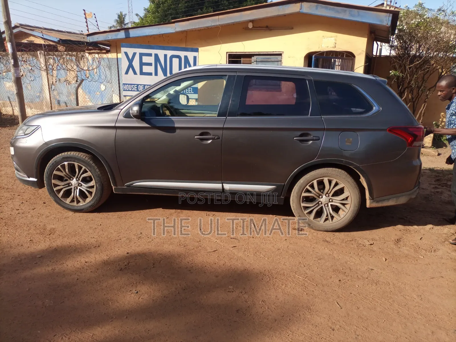 Mitsubishi Outlander 2022 Brown