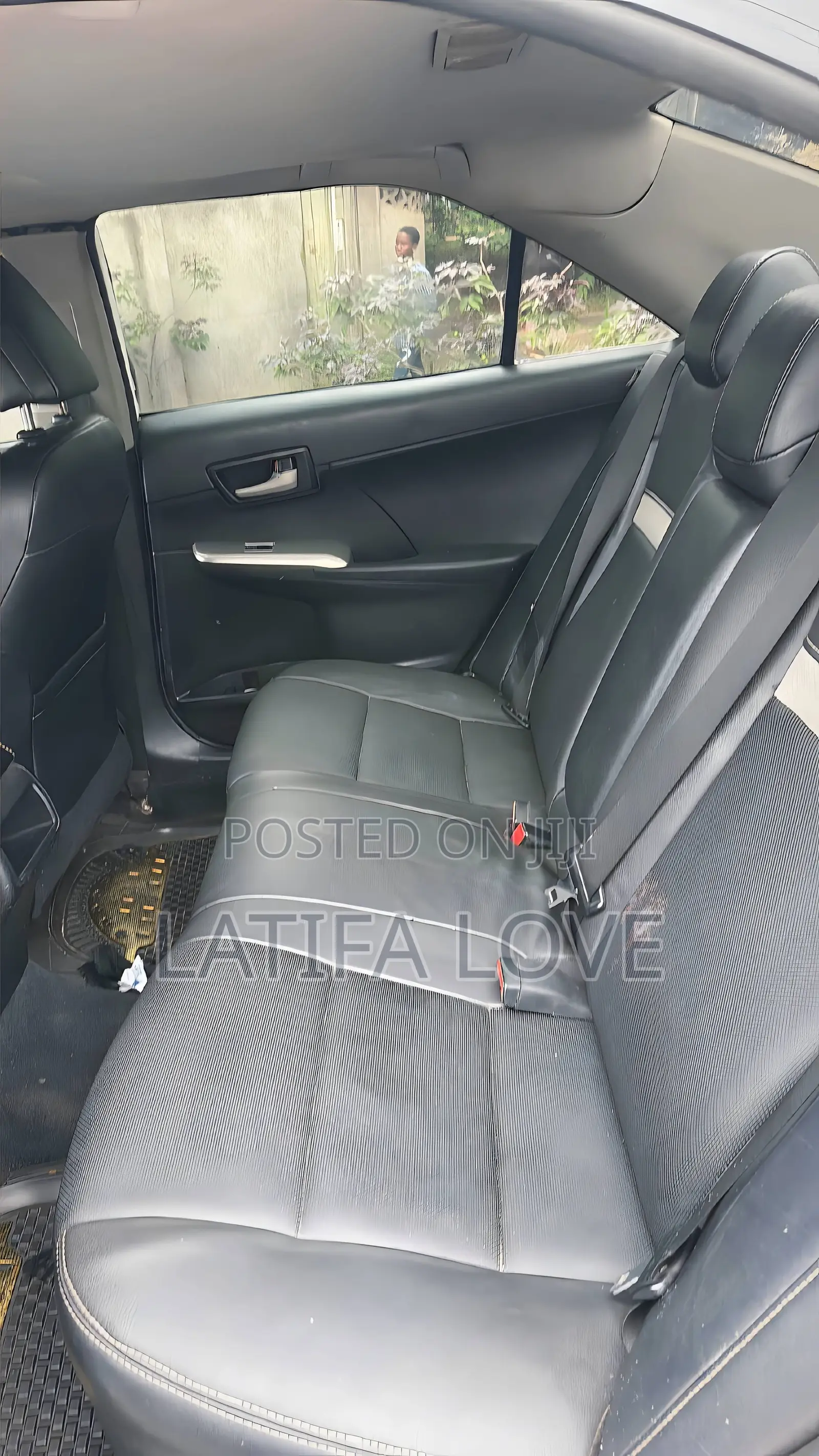 Toyota Camry SE 4dr Sedan (2.5L 4cyl 6A) 2013 White