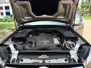 Mercedes-Benz GLC-Class 2019 Beige