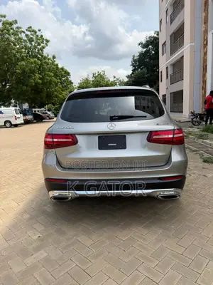 Mercedes-Benz GLC-Class 2019 Beige