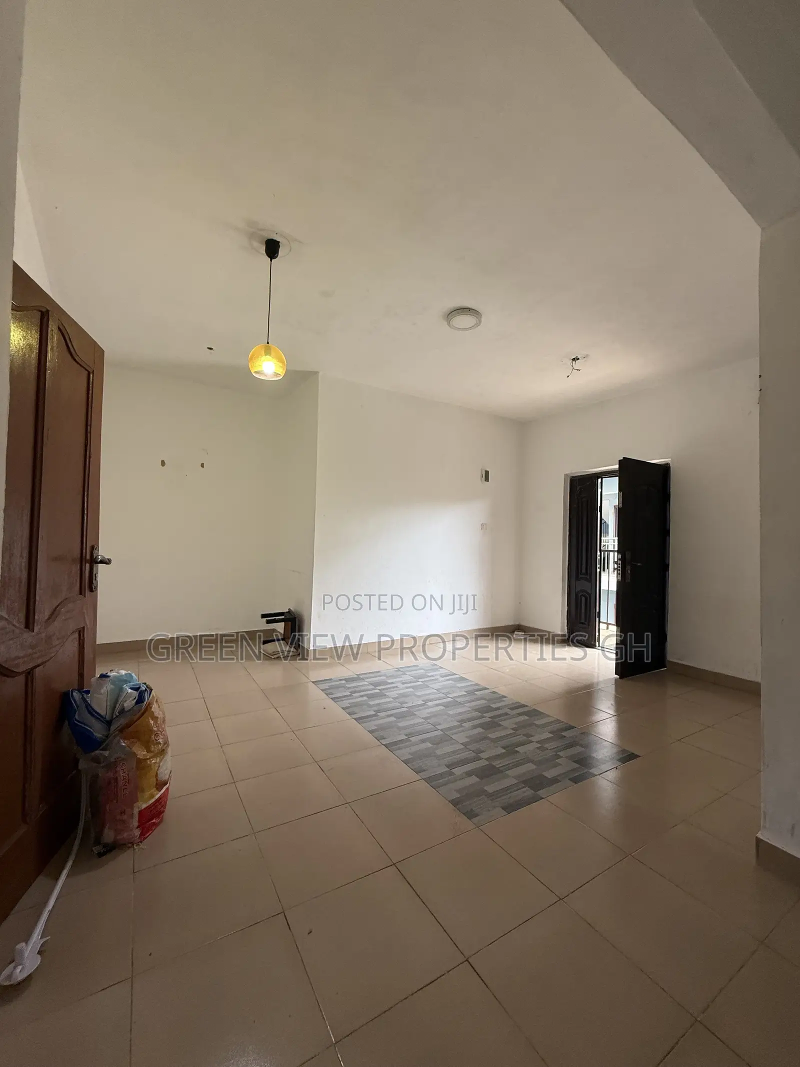 2bdrm Apartment in West Hills Mall Area for rent