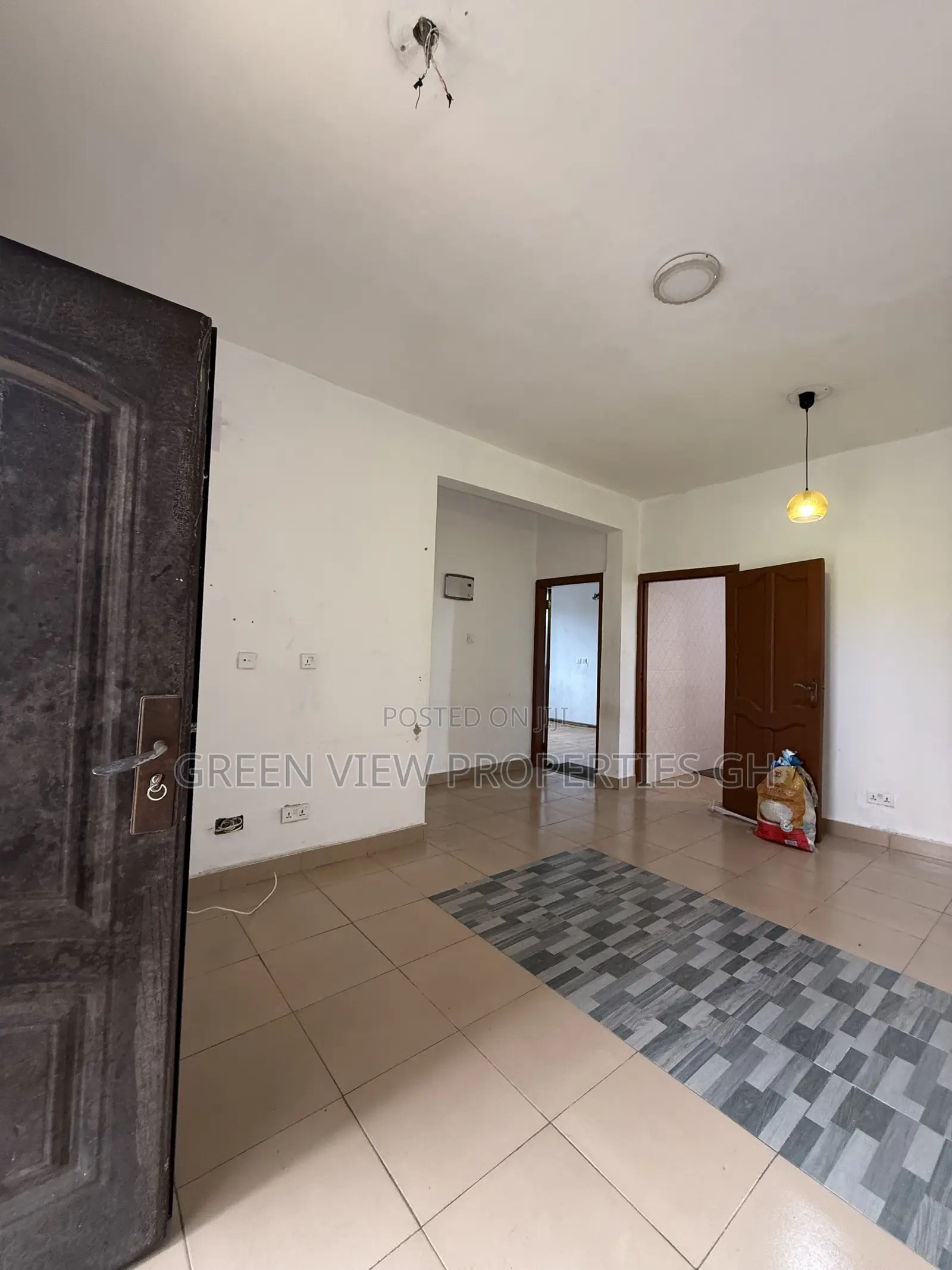 2bdrm Apartment in West Hills Mall Area for rent