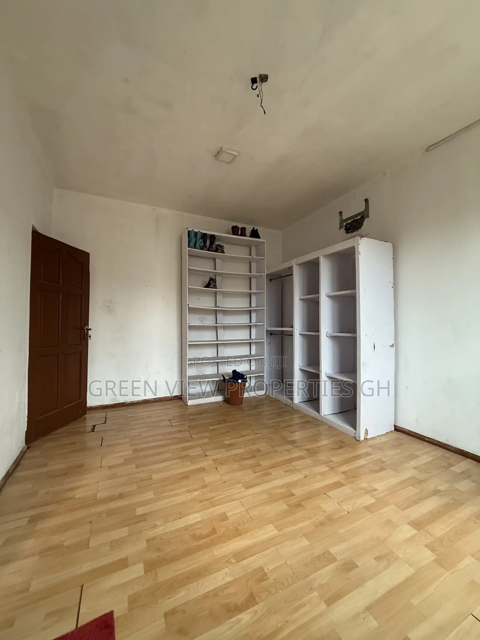 2bdrm Apartment in West Hills Mall Area for rent