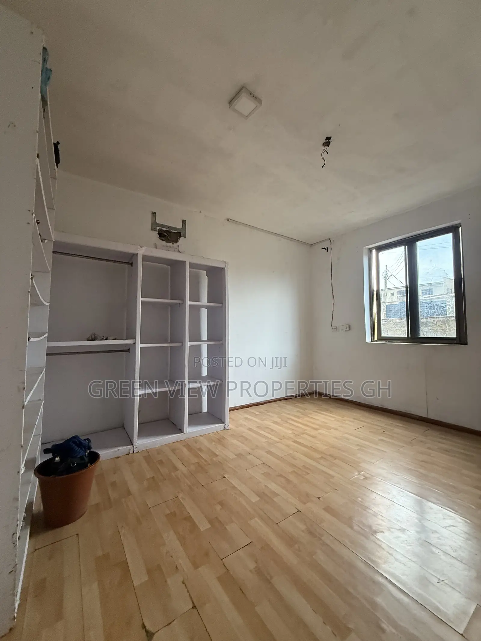 2bdrm Apartment in West Hills Mall Area for rent