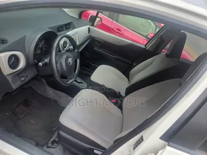 Toyota Vitz 1.5 FWD 5dr 2013 White