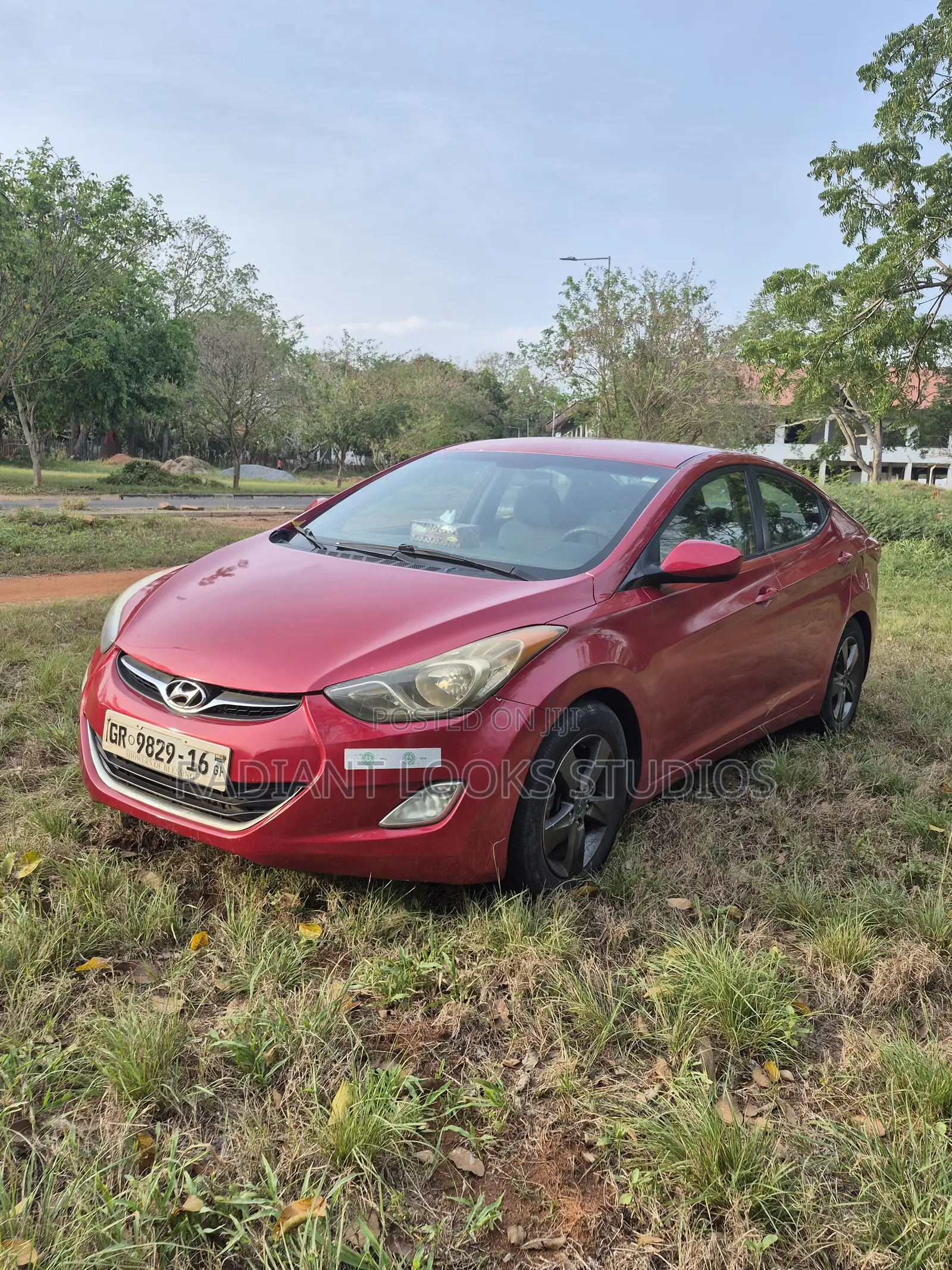 Hyundai Elantra GLS Sedan FWD (1.8L 4cyl 6A) 2013