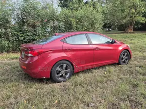 Hyundai Elantra GLS Sedan FWD (1.8L 4cyl 6A) 2013