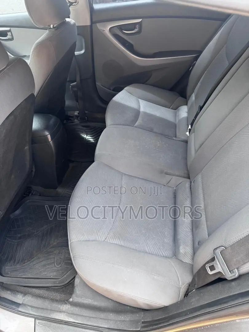 Hyundai Elantra GLS Sedan FWD (1.8L 4cyl 6M) 2013 Gray